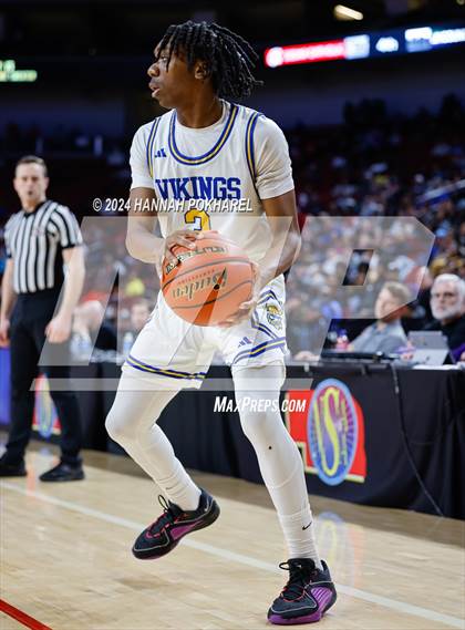 Thumbnail 2 in Omaha Central vs. Omaha North (NSAA Class A Quarterfinal) photogallery.
