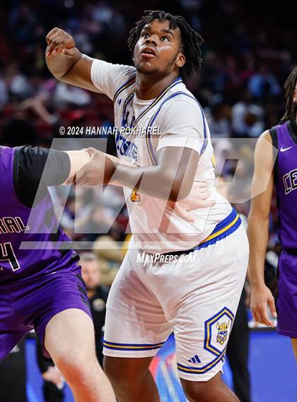 Thumbnail 1 in Omaha Central vs. Omaha North (NSAA Class A Quarterfinal) photogallery.
