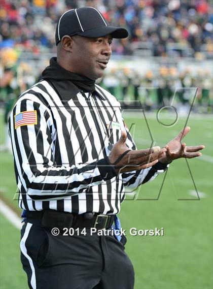 Thumbnail 1 in New Trier @ Stevenson (IHSA Class 8A Quarterfinal) photogallery.