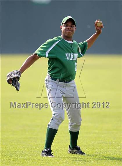 Thumbnail 2 in Prattsburgh Central vs Notre Dame (Section V Class DD Quarterfinal) photogallery.
