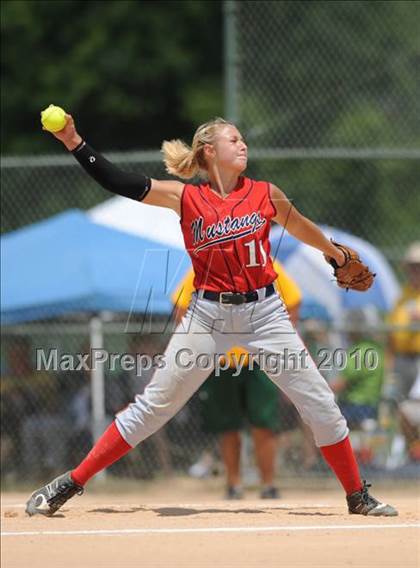 Thumbnail 3 in Crest vs East Rowan (NCHSAA 3A Consolation Final) photogallery.