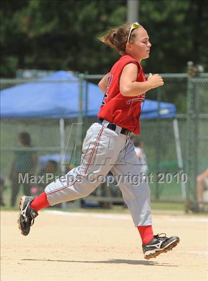 Thumbnail 1 in Crest vs East Rowan (NCHSAA 3A Consolation Final) photogallery.