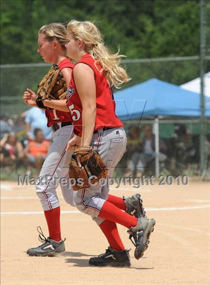 Thumbnail 2 in Crest vs East Rowan (NCHSAA 3A Consolation Final) photogallery.