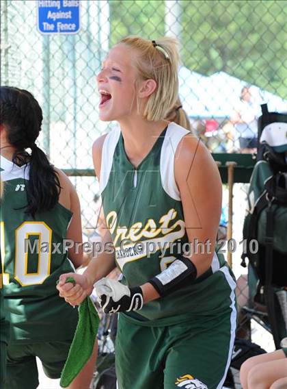 Thumbnail 1 in Crest vs East Rowan (NCHSAA 3A Consolation Final) photogallery.