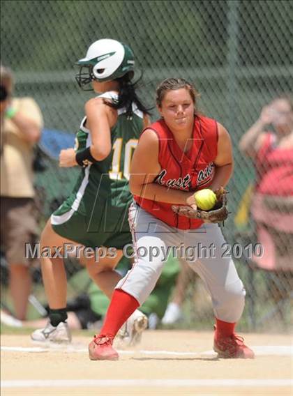 Thumbnail 3 in Crest vs East Rowan (NCHSAA 3A Consolation Final) photogallery.