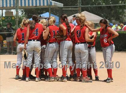 Thumbnail 3 in Crest vs East Rowan (NCHSAA 3A Consolation Final) photogallery.