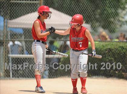 Thumbnail 3 in Crest vs East Rowan (NCHSAA 3A Consolation Final) photogallery.