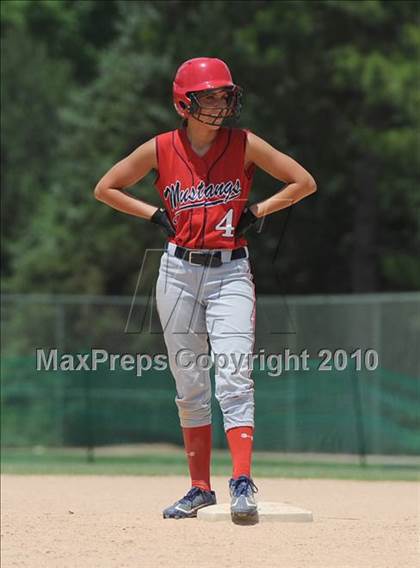 Thumbnail 3 in Crest vs East Rowan (NCHSAA 3A Consolation Final) photogallery.
