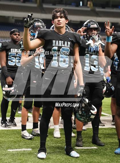Thumbnail 2 in Vandegrift vs. Harlan (UIL 6A Division II Regional Semifinal) photogallery.