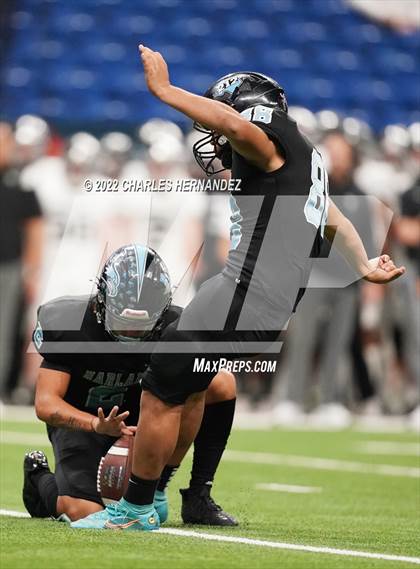 Thumbnail 1 in Vandegrift vs. Harlan (UIL 6A Division II Regional Semifinal) photogallery.