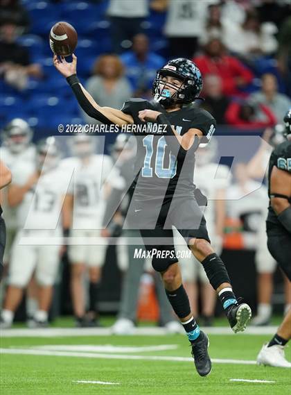 Thumbnail 1 in Vandegrift vs. Harlan (UIL 6A Division II Regional Semifinal) photogallery.