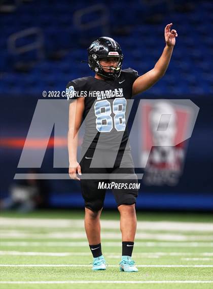 Thumbnail 1 in Vandegrift vs. Harlan (UIL 6A Division II Regional Semifinal) photogallery.