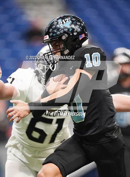 Thumbnail 1 in Vandegrift vs. Harlan (UIL 6A Division II Regional Semifinal) photogallery.