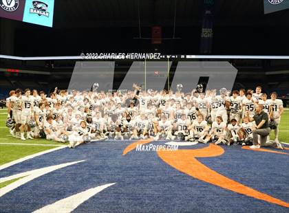 Thumbnail 2 in Vandegrift vs. Harlan (UIL 6A Division II Regional Semifinal) photogallery.