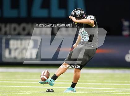 Thumbnail 3 in Vandegrift vs. Harlan (UIL 6A Division II Regional Semifinal) photogallery.