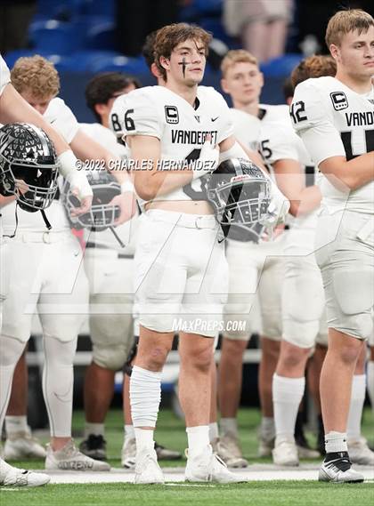 Thumbnail 3 in Vandegrift vs. Harlan (UIL 6A Division II Regional Semifinal) photogallery.