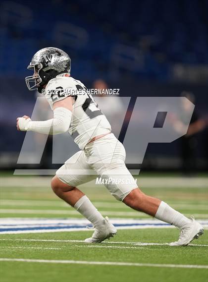 Thumbnail 1 in Vandegrift vs. Harlan (UIL 6A Division II Regional Semifinal) photogallery.