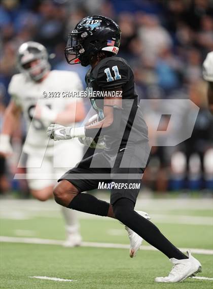 Thumbnail 3 in Vandegrift vs. Harlan (UIL 6A Division II Regional Semifinal) photogallery.