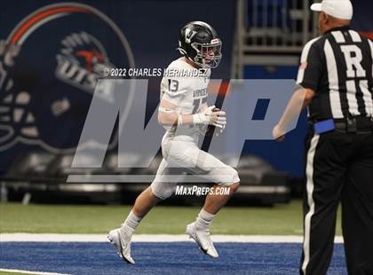 Thumbnail 1 in Vandegrift vs. Harlan (UIL 6A Division II Regional Semifinal) photogallery.