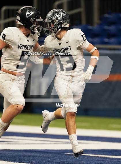 Thumbnail 2 in Vandegrift vs. Harlan (UIL 6A Division II Regional Semifinal) photogallery.