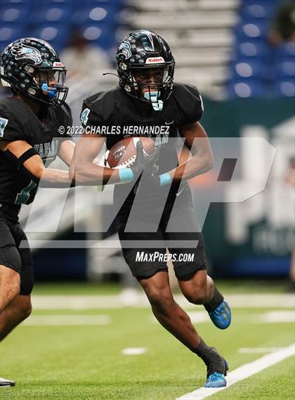 Thumbnail 1 in Vandegrift vs. Harlan (UIL 6A Division II Regional Semifinal) photogallery.