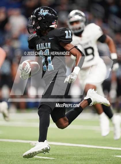 Thumbnail 2 in Vandegrift vs. Harlan (UIL 6A Division II Regional Semifinal) photogallery.