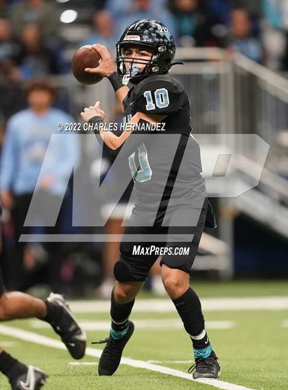 Thumbnail 1 in Vandegrift vs. Harlan (UIL 6A Division II Regional Semifinal) photogallery.