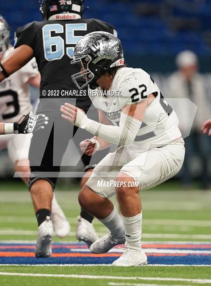 Thumbnail 2 in Vandegrift vs. Harlan (UIL 6A Division II Regional Semifinal) photogallery.
