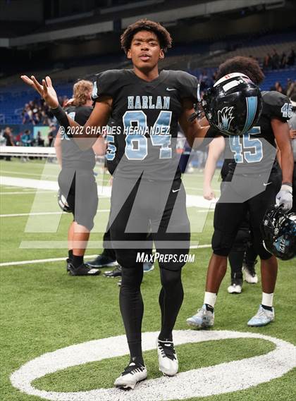 Thumbnail 1 in Vandegrift vs. Harlan (UIL 6A Division II Regional Semifinal) photogallery.