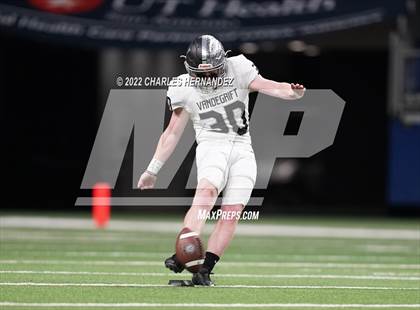 Thumbnail 1 in Vandegrift vs. Harlan (UIL 6A Division II Regional Semifinal) photogallery.