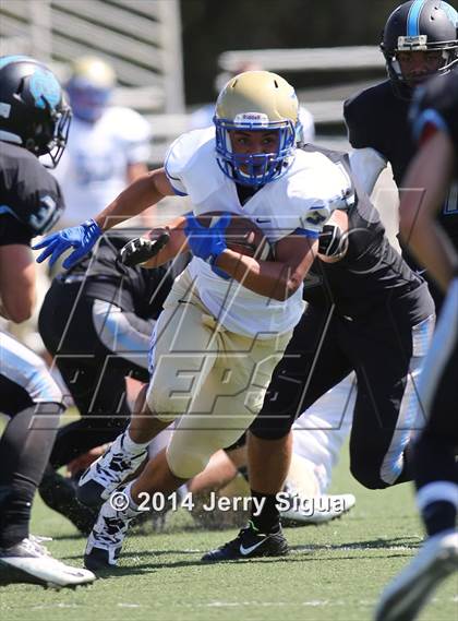 Thumbnail 1 in Clovis North vs. Reed (2014 Honor Bowl - NorCal) photogallery.