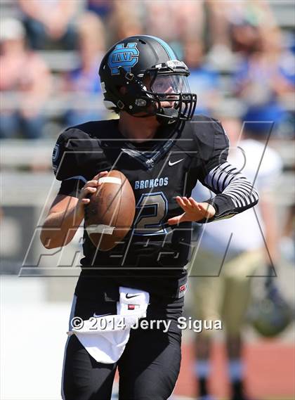 Thumbnail 3 in Clovis North vs. Reed (2014 Honor Bowl - NorCal) photogallery.