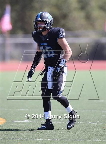 Thumbnail 2 in Clovis North vs. Reed (2014 Honor Bowl - NorCal) photogallery.