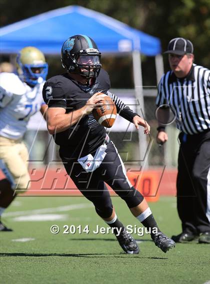 Thumbnail 1 in Clovis North vs. Reed (2014 Honor Bowl - NorCal) photogallery.