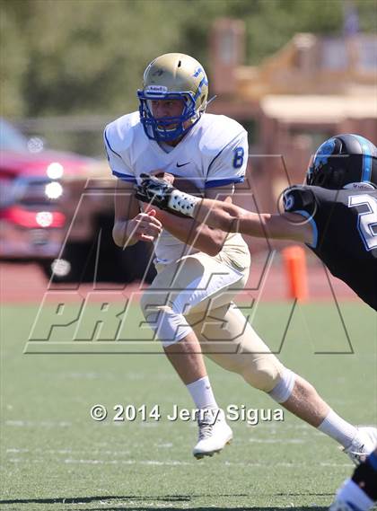 Thumbnail 2 in Clovis North vs. Reed (2014 Honor Bowl - NorCal) photogallery.