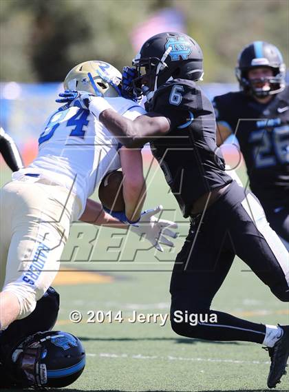 Thumbnail 3 in Clovis North vs. Reed (2014 Honor Bowl - NorCal) photogallery.