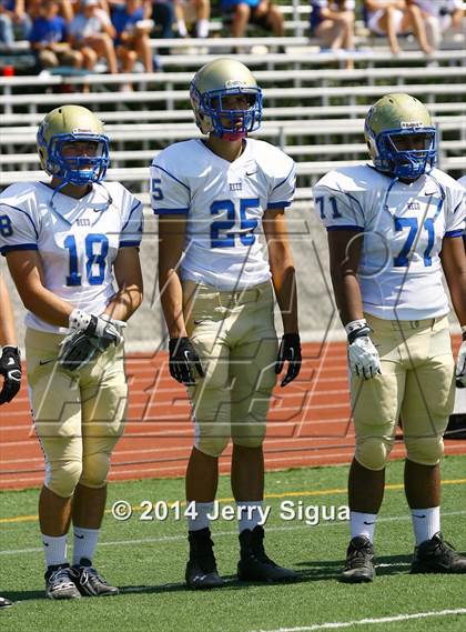 Thumbnail 1 in Clovis North vs. Reed (2014 Honor Bowl - NorCal) photogallery.
