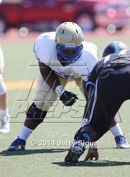 Thumbnail 2 in Clovis North vs. Reed (2014 Honor Bowl - NorCal) photogallery.