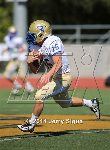 Thumbnail 3 in Clovis North vs. Reed (2014 Honor Bowl - NorCal) photogallery.