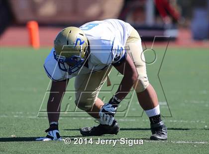 Thumbnail 3 in Clovis North vs. Reed (2014 Honor Bowl - NorCal) photogallery.