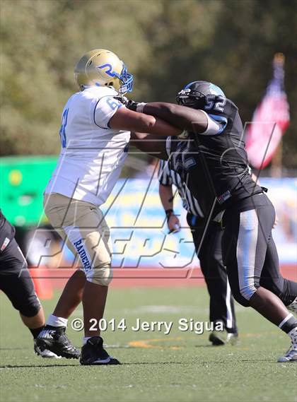 Thumbnail 1 in Clovis North vs. Reed (2014 Honor Bowl - NorCal) photogallery.
