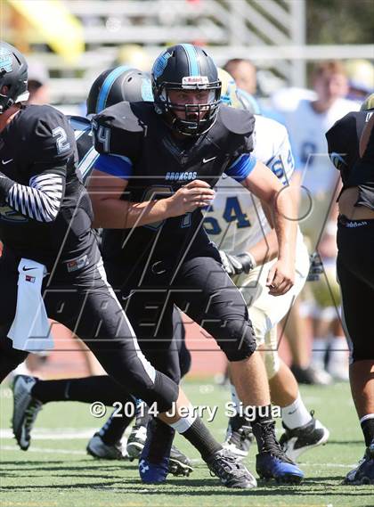 Thumbnail 3 in Clovis North vs. Reed (2014 Honor Bowl - NorCal) photogallery.