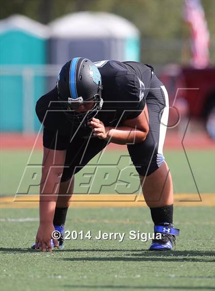 Thumbnail 1 in Clovis North vs. Reed (2014 Honor Bowl - NorCal) photogallery.