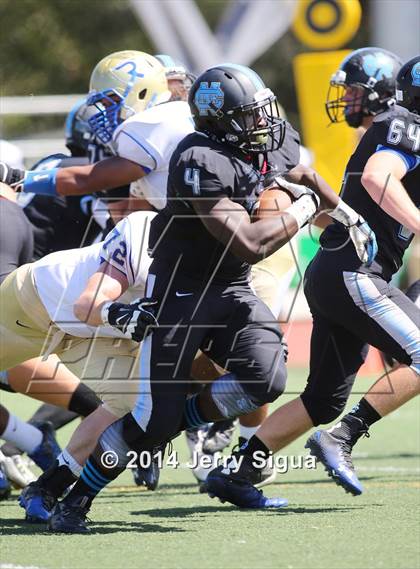 Thumbnail 1 in Clovis North vs. Reed (2014 Honor Bowl - NorCal) photogallery.