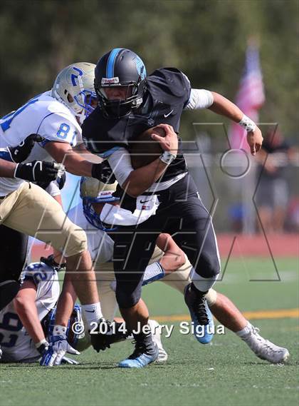Thumbnail 2 in Clovis North vs. Reed (2014 Honor Bowl - NorCal) photogallery.