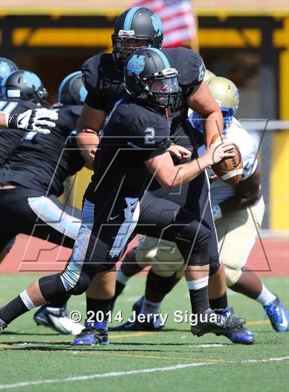 Thumbnail 1 in Clovis North vs. Reed (2014 Honor Bowl - NorCal) photogallery.
