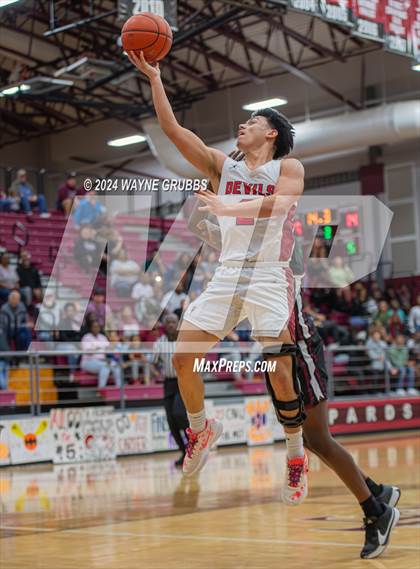 Thumbnail 3 in Jefferson vs. Chapel Hill (UIL 3A Area Playoff) photogallery.