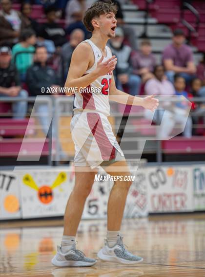 Thumbnail 1 in Jefferson vs. Chapel Hill (UIL 3A Area Playoff) photogallery.