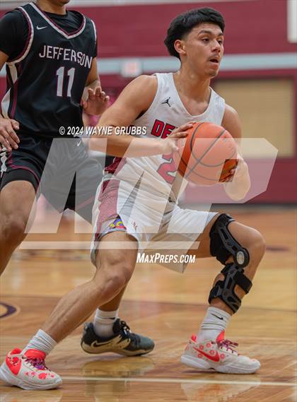 Thumbnail 1 in Jefferson vs. Chapel Hill (UIL 3A Area Playoff) photogallery.
