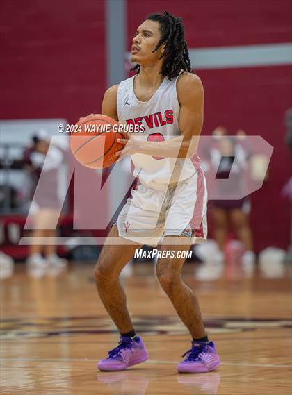 Thumbnail 1 in Jefferson vs. Chapel Hill (UIL 3A Area Playoff) photogallery.